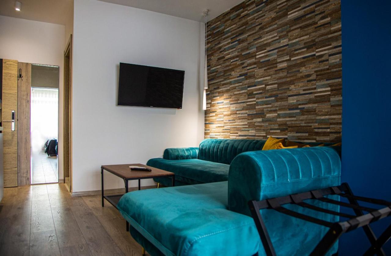 Lucas Central Premium Studios Tirana Exterior foto